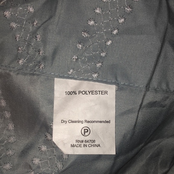 Pair of curtains panels. - Picture 2 of 2